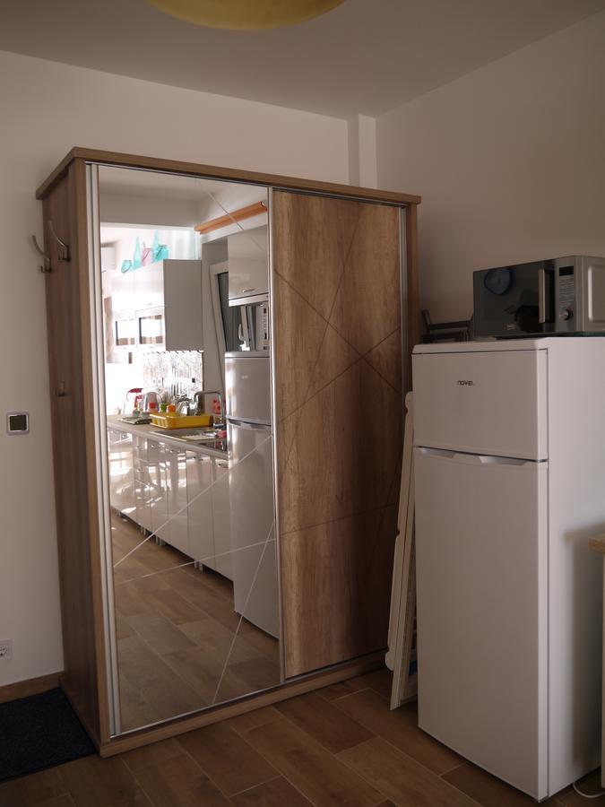 Crystalsky Appartement Dobra Voda Buitenkant foto
