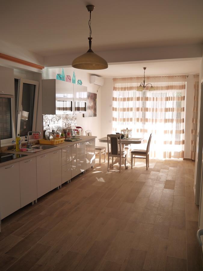 Crystalsky Appartement Dobra Voda Buitenkant foto