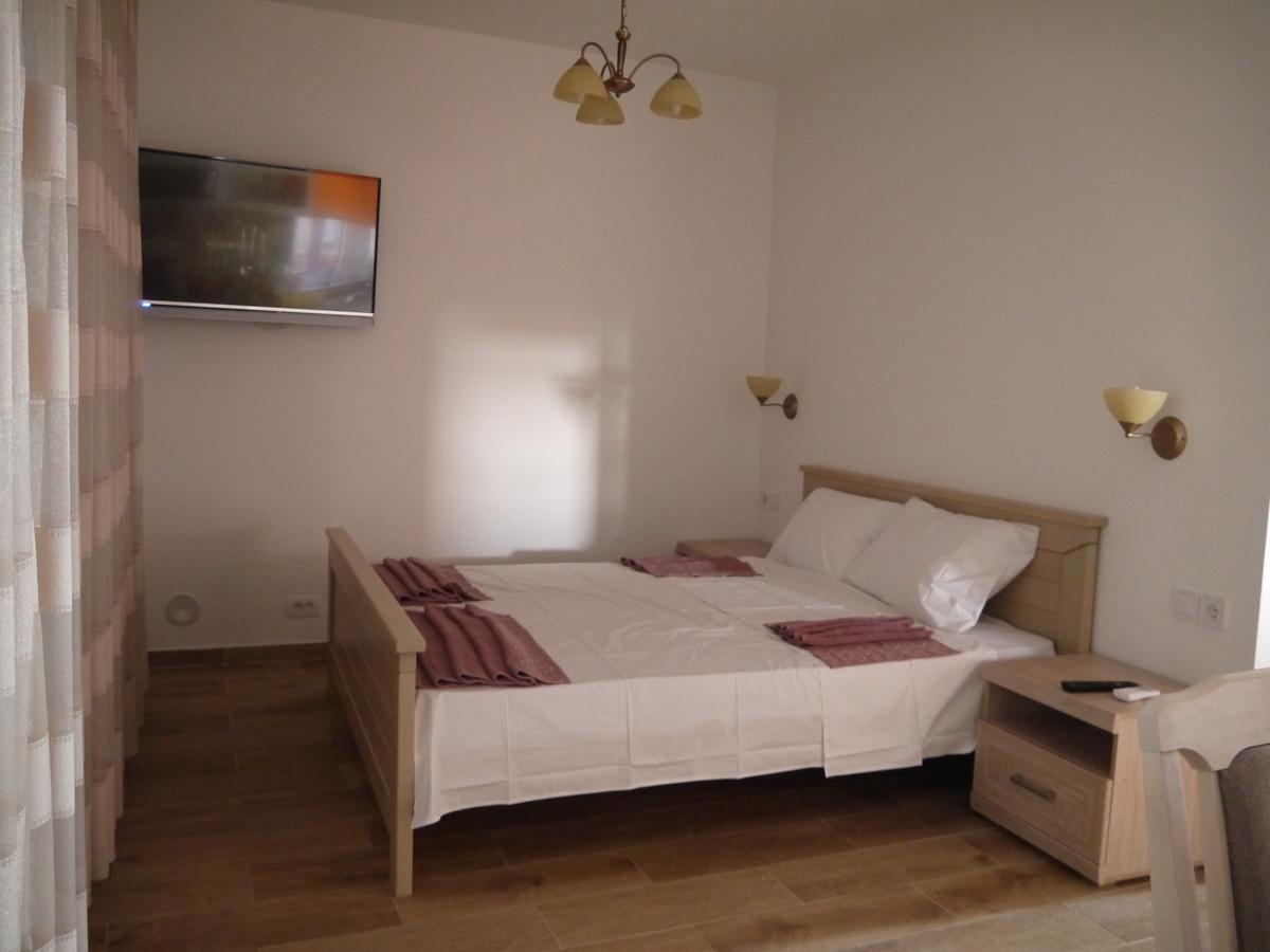 Crystalsky Appartement Dobra Voda Buitenkant foto