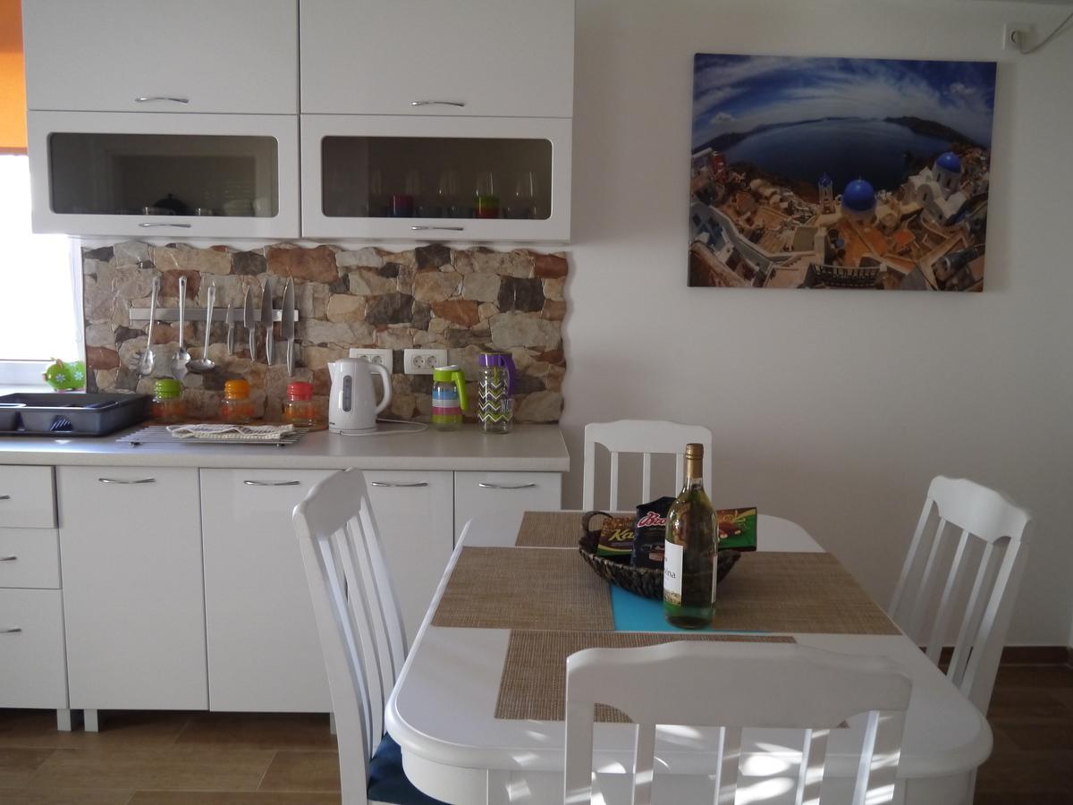 Crystalsky Appartement Dobra Voda Buitenkant foto